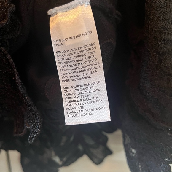 black chicos tunic with eyelet trim - Picture 8 of 8